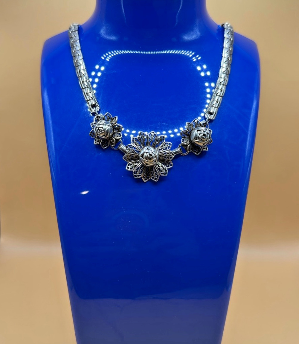 Vintage Silver Tone Filigree Floral Necklace Rose Center Statement